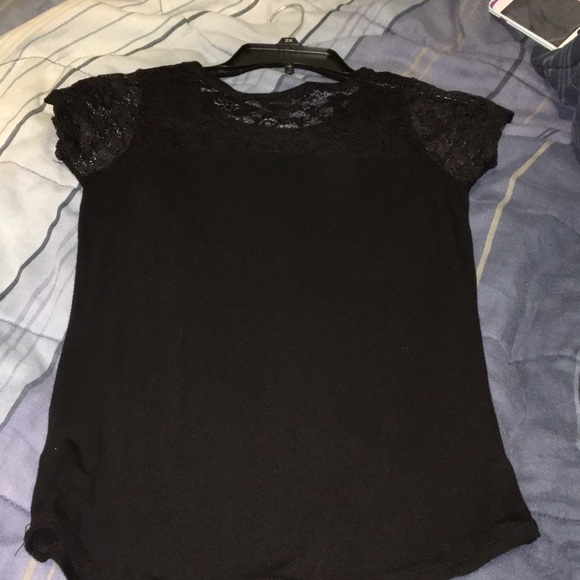 Forever 21 black lacy short sleeve shirt! 🙌 - Picture 4 of 6